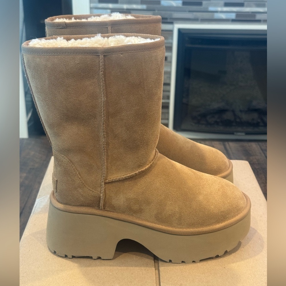 UGG Classic New Heights Short Boot